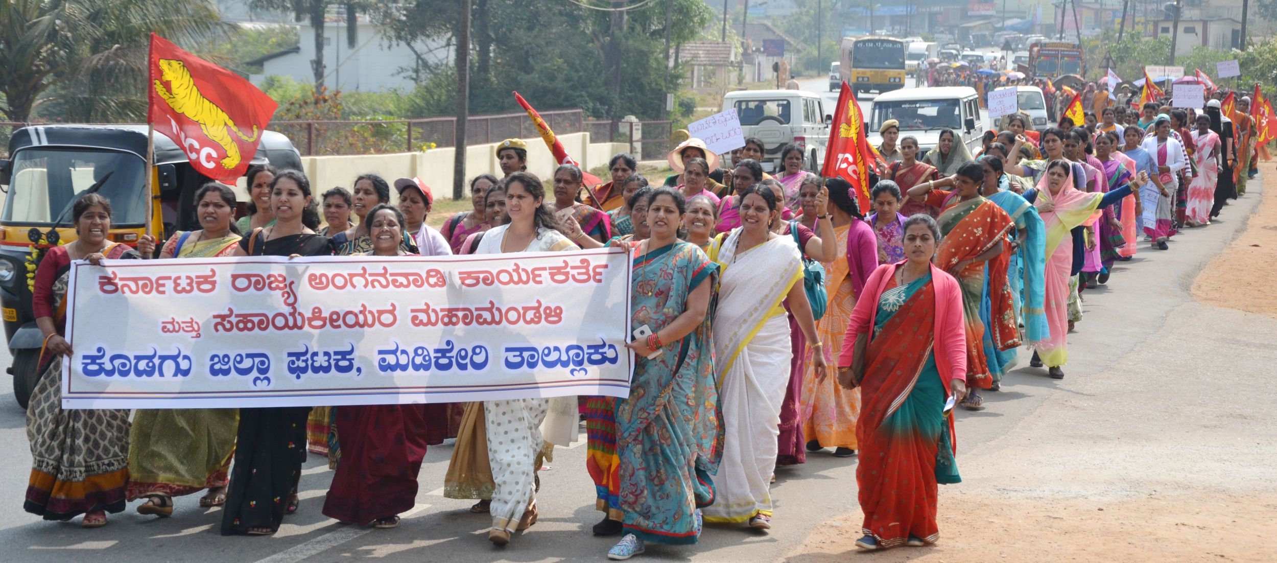 ಕನಿಷ್ಠ ವೇತನ ಮತ್ತು ಪಿಂಚಣಿಗಾಗಿ ಆಗ್ರಹ: ಅಂಗನವಾಡಿ ಕಾರ್ಯಕರ್ತೆಯರಿಂದ ಪ್ರತಿಭಟನೆ